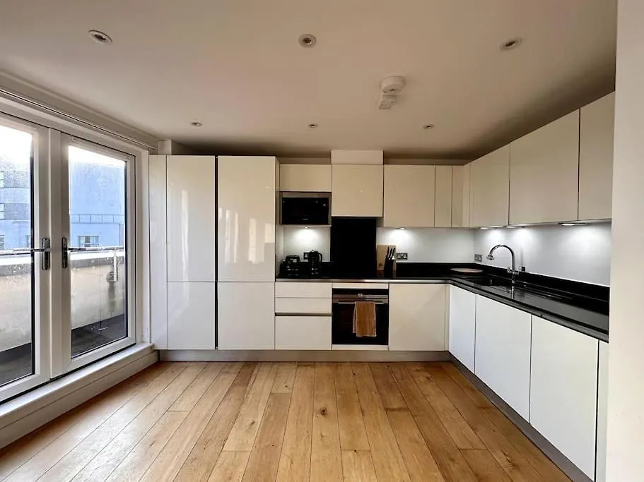 Royal London Gateway Apartment